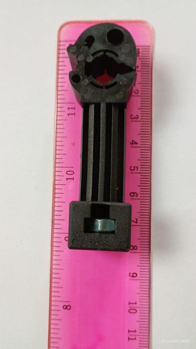 Uchwyt do drutu odgromowego