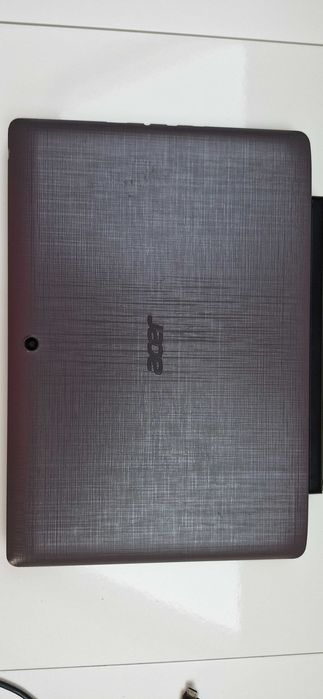 Tablet Acer z wypinana klawiaturą