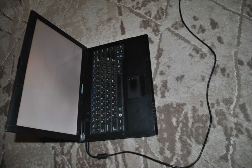 Ноутбук на запчастини.Можлива пересилка в iнше мiсто.