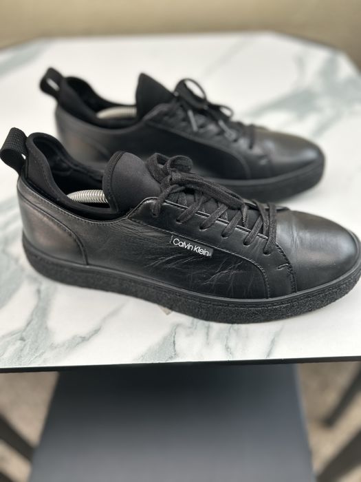 Sapatilhas Calvin Klein como novas