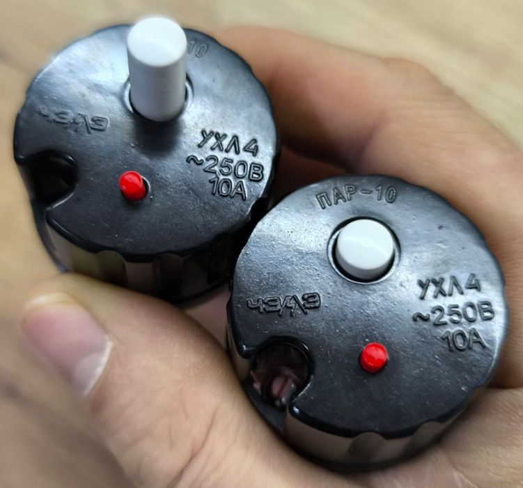 Пробки автомати автоматичний вимикач