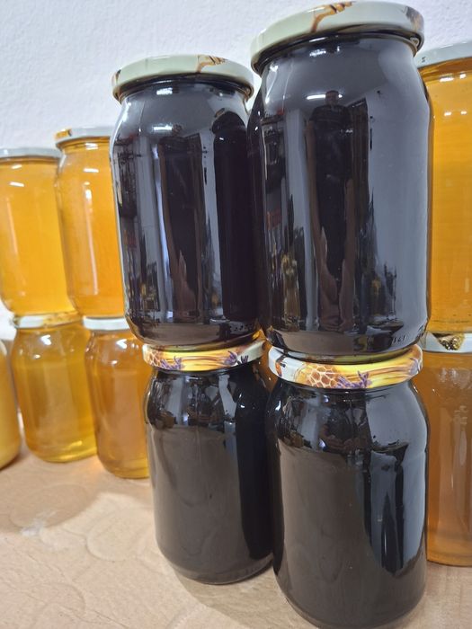 Miód gryczany płynny czarny 900 ml.