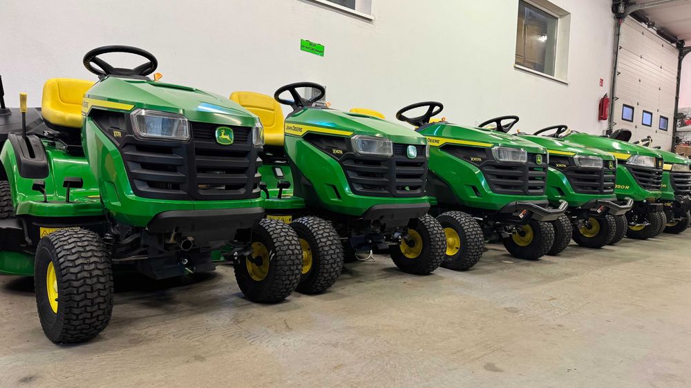 Traktorek Ogrodowy JOHN DEERE X167R /656 cm³ V-twin /300 l kosz /107cm