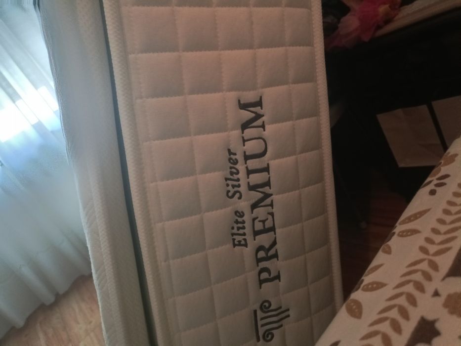 Vendo colchão Elite silver.