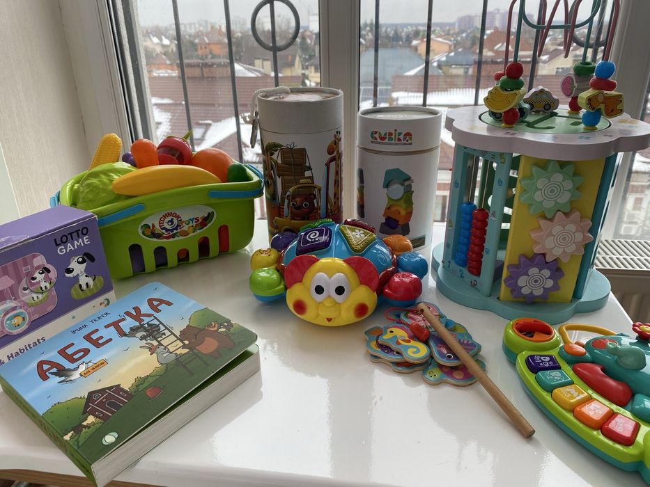 Розвиваючі іграшки 0+