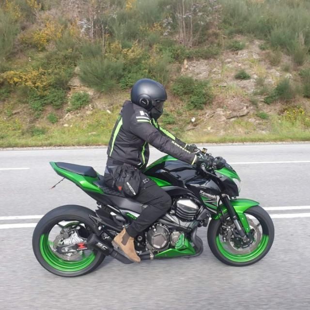 Moto Kawasaki Z800