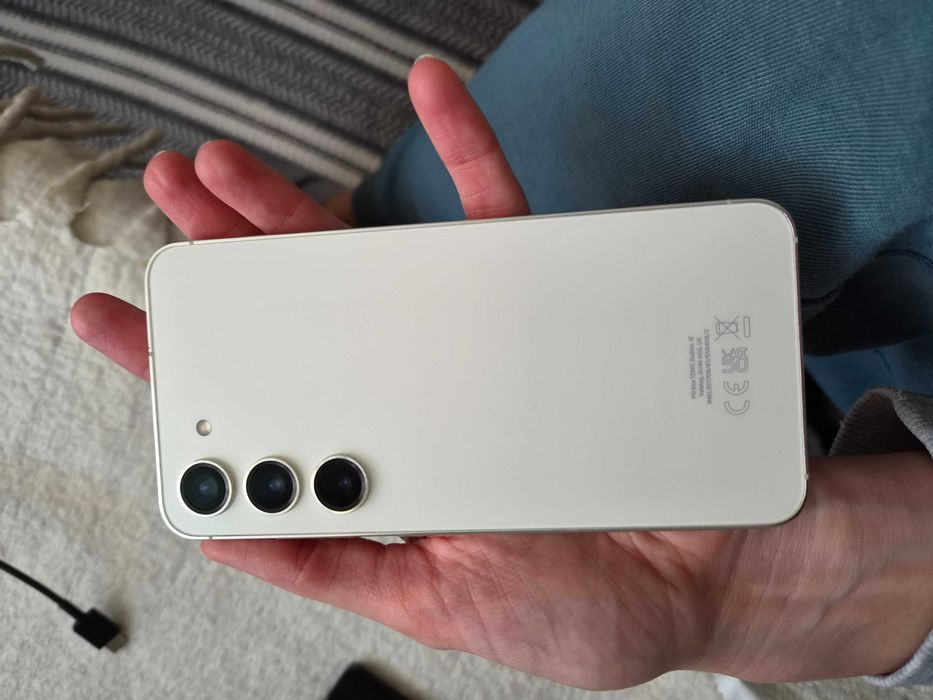 Samsung s23 8/256GB