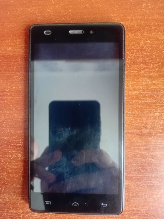 Doogee X5 - екран 5", 8ГБ+1ГБ, Android, 4G, гарний стан"