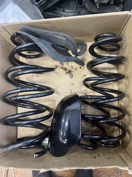 Продам комплект пружын на гольф 4 BILSTEH