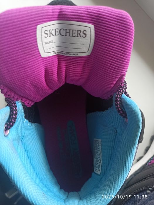 Кросівки підліткові фірми Skechers  34 розмір
