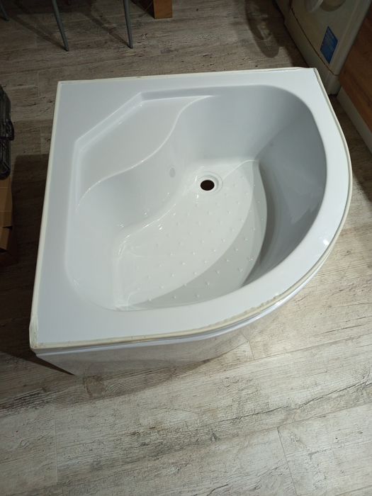 Nowy brodzik 80 x80x 44cm