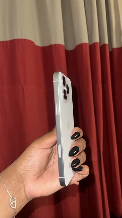 iPhone 16 Pro Max 512GB - Negociável