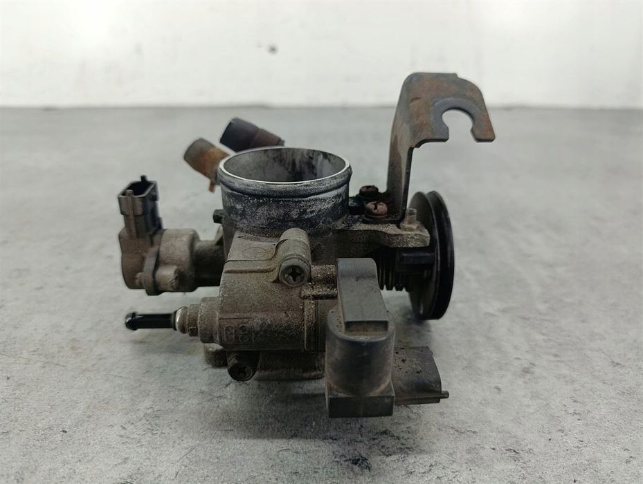 PRZEPUSTNICA HYUNDAI I30 I 35100-2B000  35170-26910 1.4 16V