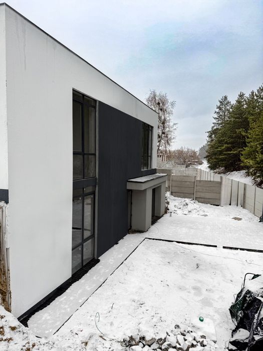 Нова пропозиція на ринку нерухомості. Двоповерховий будинок. Жихор-2.