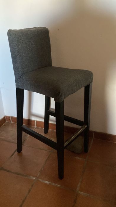 IKEA High Dining Table with 4 Chairs64738760949379123