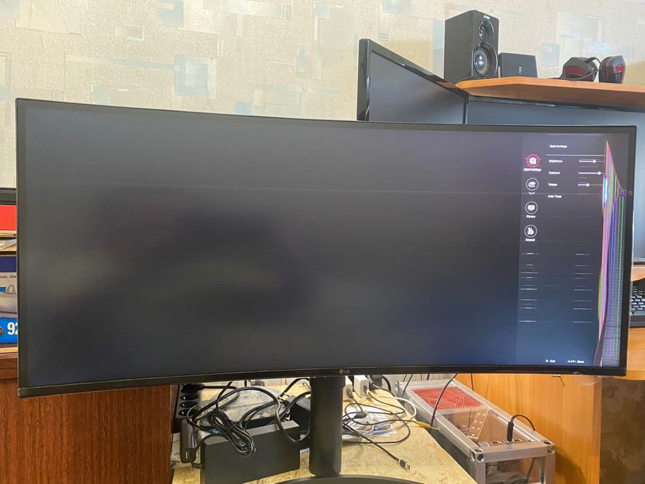 Продам монітор LG з розбитою матрицею