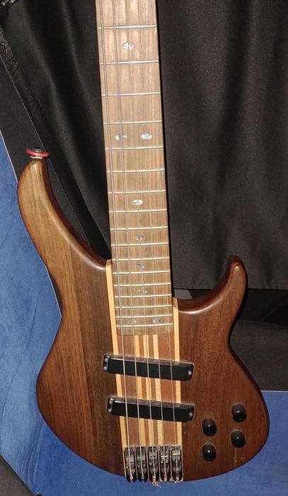 Gitara basowa Harley Benton HBZ-2005 Deluxe Series + pokrowiec