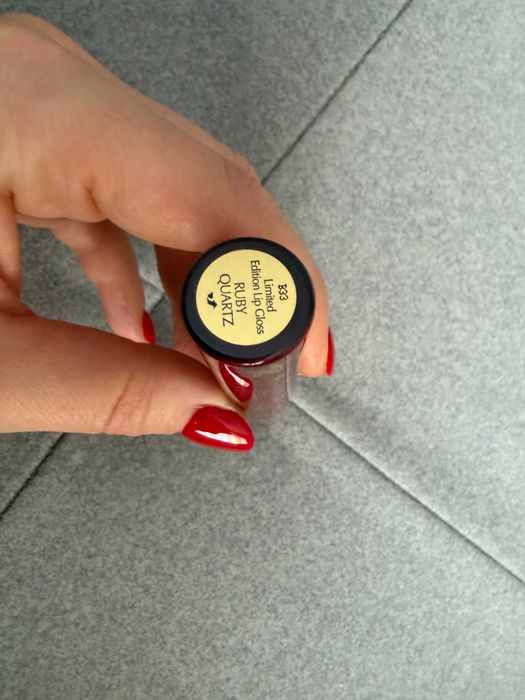 NOWY błyszczyk Estee Lauder
