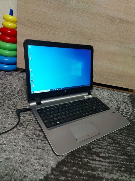 Классный тонкий ноутбук в железном корпусе