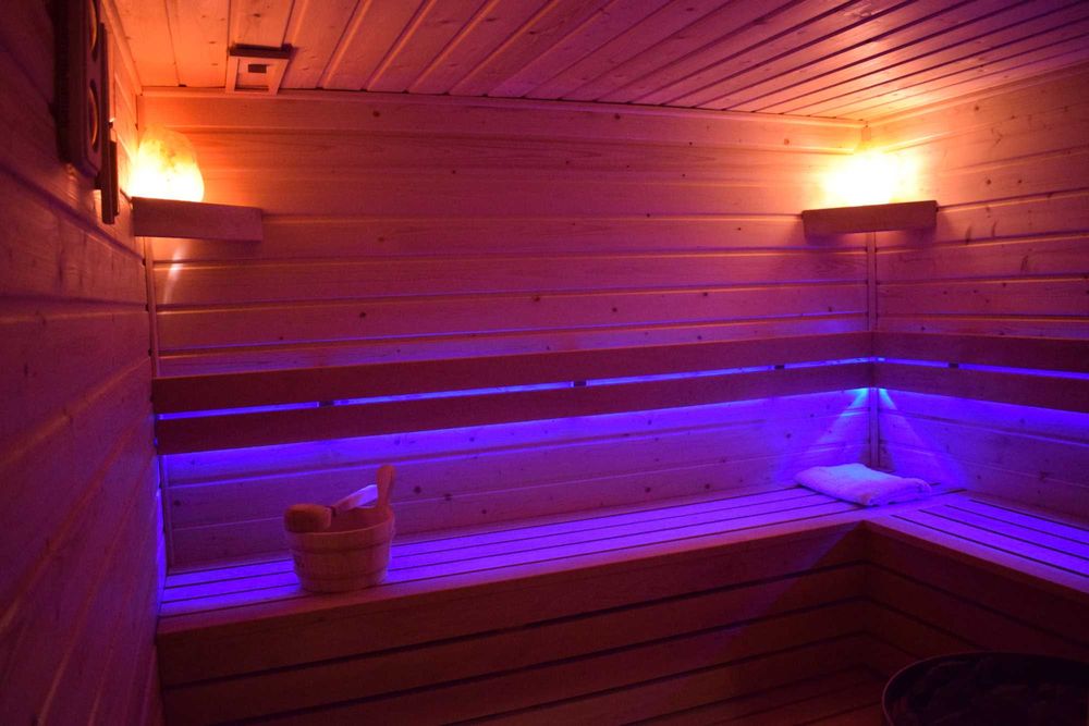 Domek 2-3 os Nr. 1 nad jeziorem sauna, jacuzzi na obiekcie