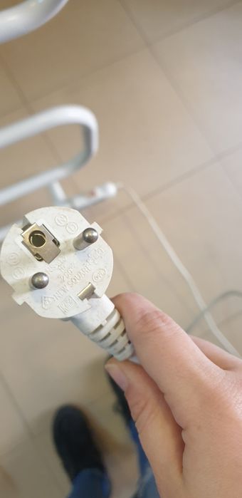 Suporte de toalhas eléctrico