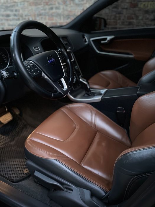 Volvo V60 2014 року,1.6 Diesel | Без вкладень | Економна