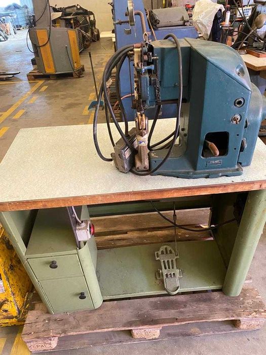 Máquina de aplicar fita para industria de calçado