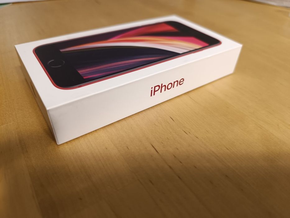 IPhone SE 64GB model 2296 czerwony używany sporadycznie