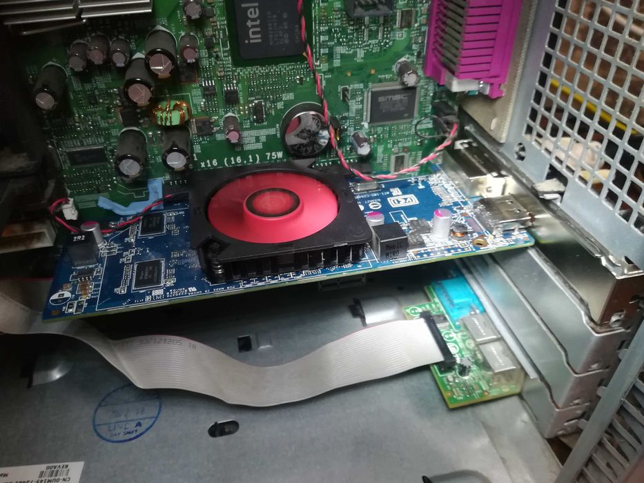 Видеокарта AТI Rаdеоn HD 7470.  память 1 ГБ  рабочая низкопрофильная