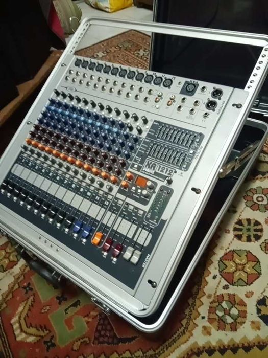 Som Áudio PA  Mesa mistura amplificada e colunas