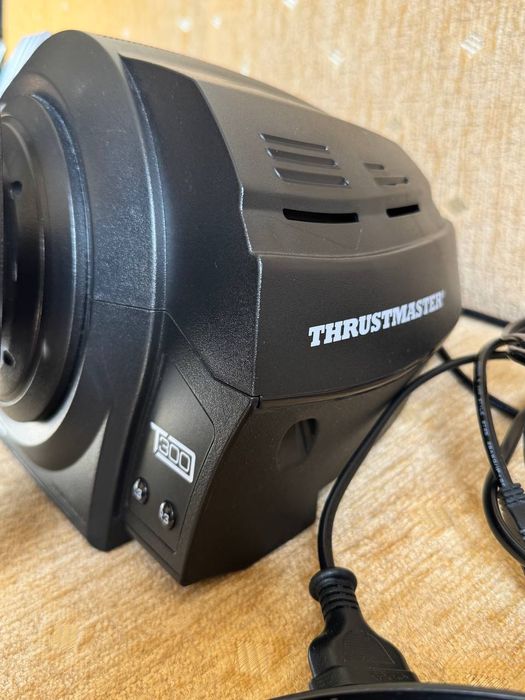 Kierownica Thrustmaster T300