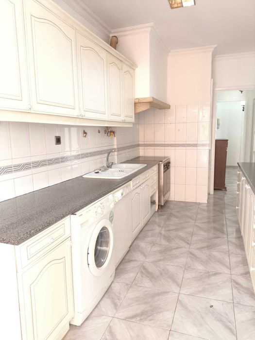 APARTAMENTO T2  - 88m² Com Terraço Privativo - BENFICA