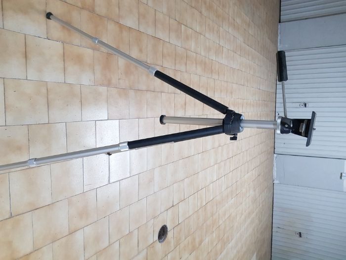 Tripé SONY com elevador para fotografia ou video