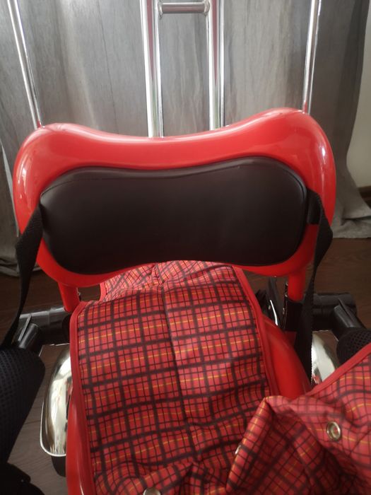 Rowerek trójkołowy czerwono czarny