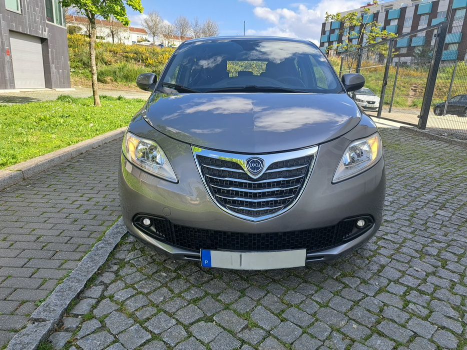 Lancia Ypsilon 2013 1.3 Multijet Silver&Silver