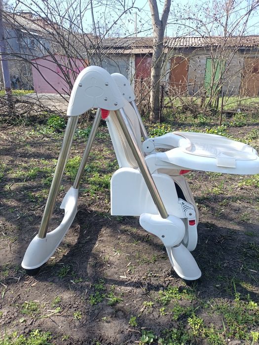 Продам столик для годування