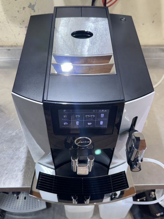 Кавомашина Jura S8
