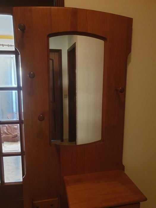 Móvel bengaleiro e sapateira