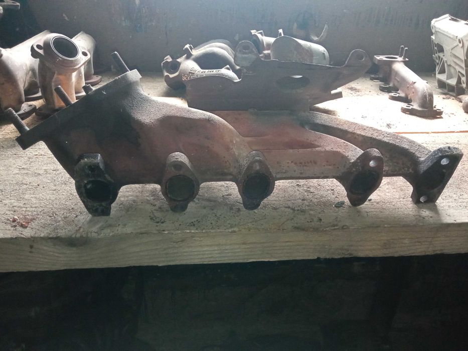 Колектор випускний коллектор випуск Audi 100 C3 82-91  035129591AM