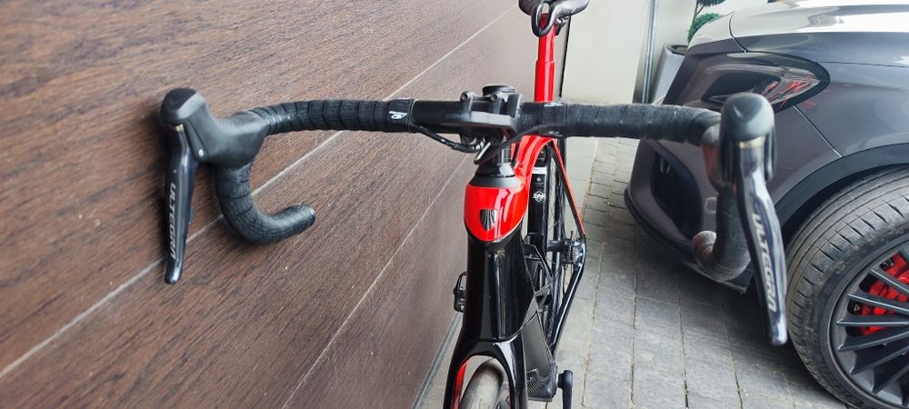 Trek Domane+ LT elektryczny carbon Ultegra Di2 Szosa