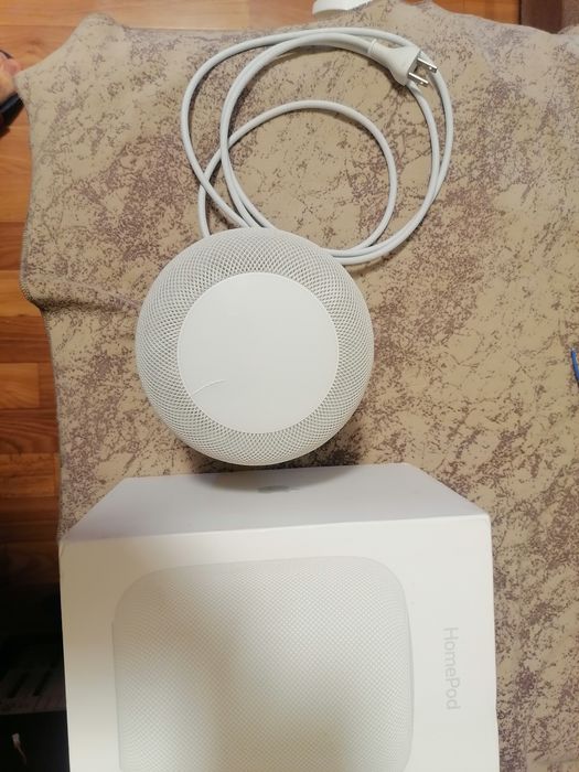 Apple Homepod первого поколения