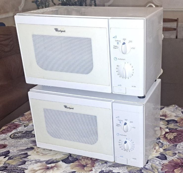 Мікрохвильова піч whirlpool