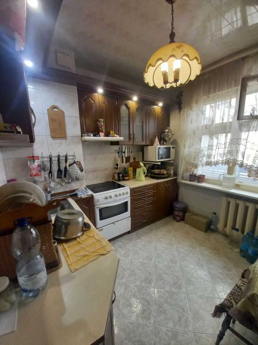 4 кімн квартира Князя Владимира Великого  88 кв.м 4 лоджіі Ремонт