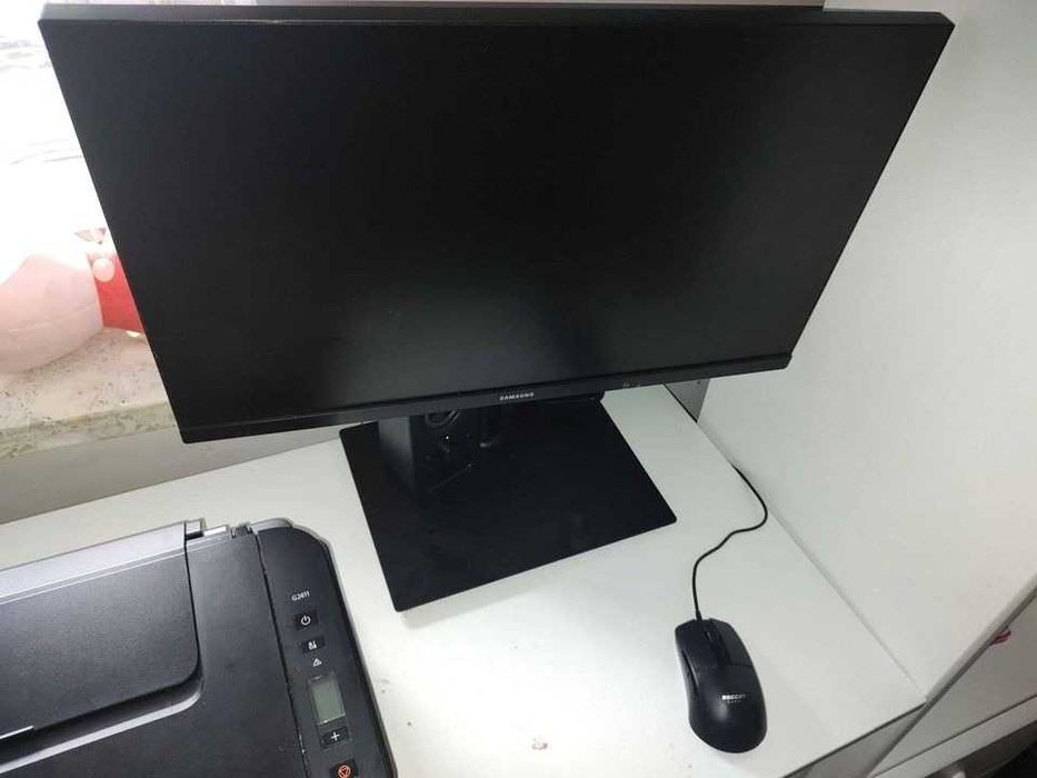 Komputer stacjonarny gaminhgowy AMD Ryzen 7 2700X