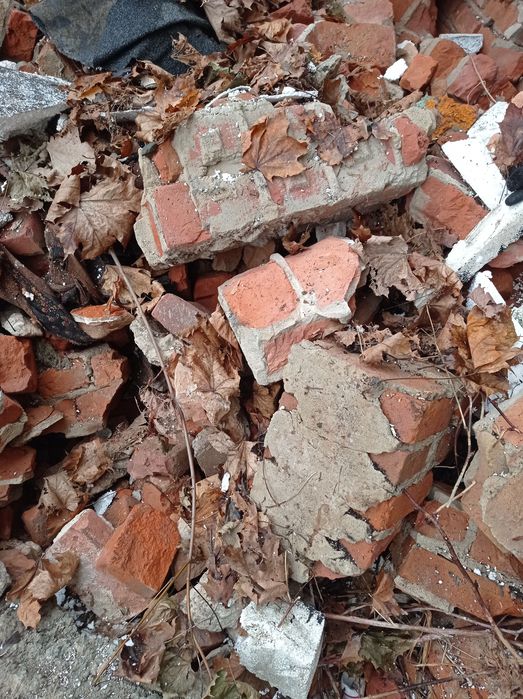 Wyburzenia budynków, wywóz gruzu itp