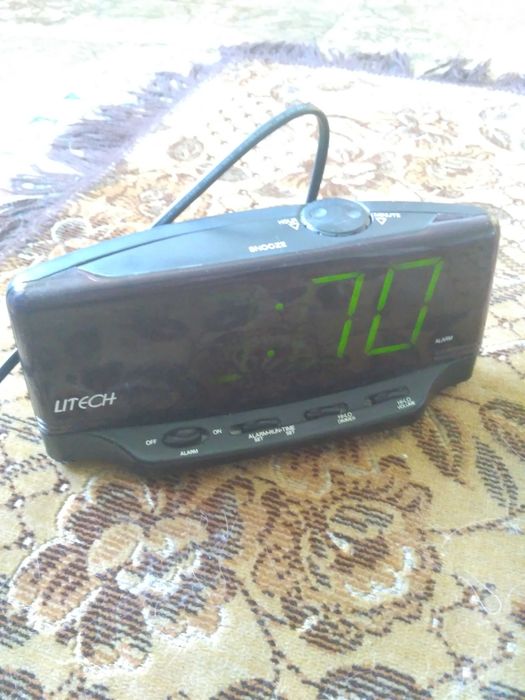 Цифровые часы LITECH (Сеть)