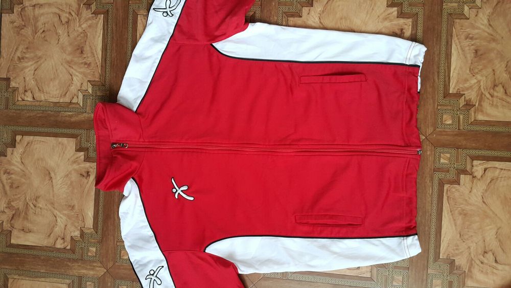 Спортивный костюм