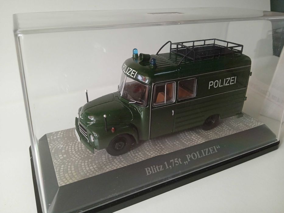 Premium ClassiXXs 1/43  Blitz 1,75t  "Polizei" Ediç Limit 500Peças