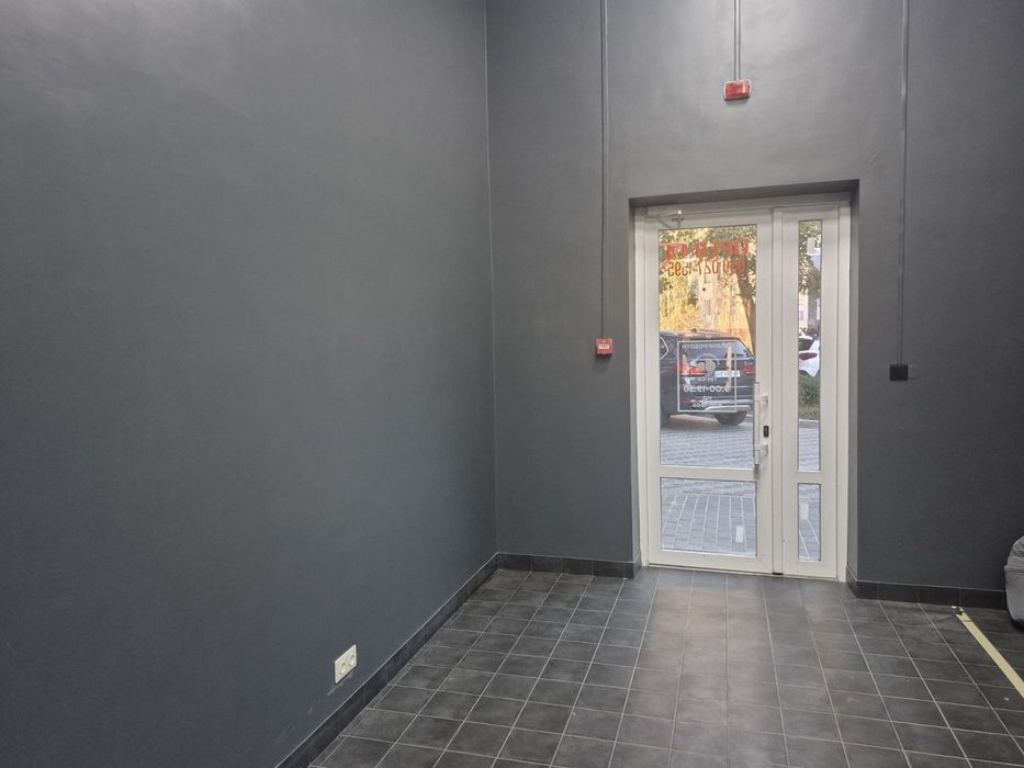 Сдам магазинЦентр Глобал 22кв.