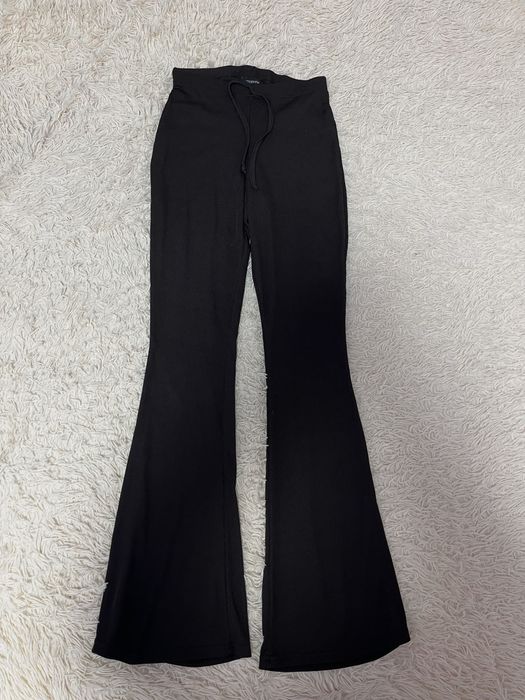 Штани кльош PrettyLittleThing